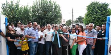 Infraestructura y progreso: el gobernador inaugura obras esenciales en Lastenia.