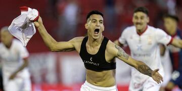 Con el alma el grito de todo Huracán que se quedó con el clásico de barrio ante San Lorenzo. (Fotobaires)