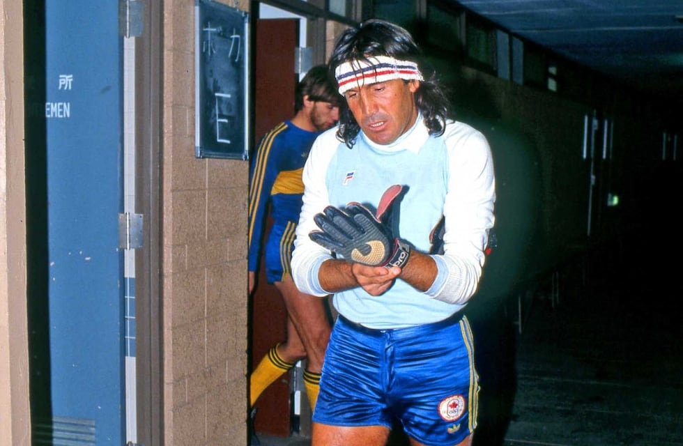 Atajó en Belgrano y le regalaron la vincha de Gatti: “Era como tener la camiseta de Messi”