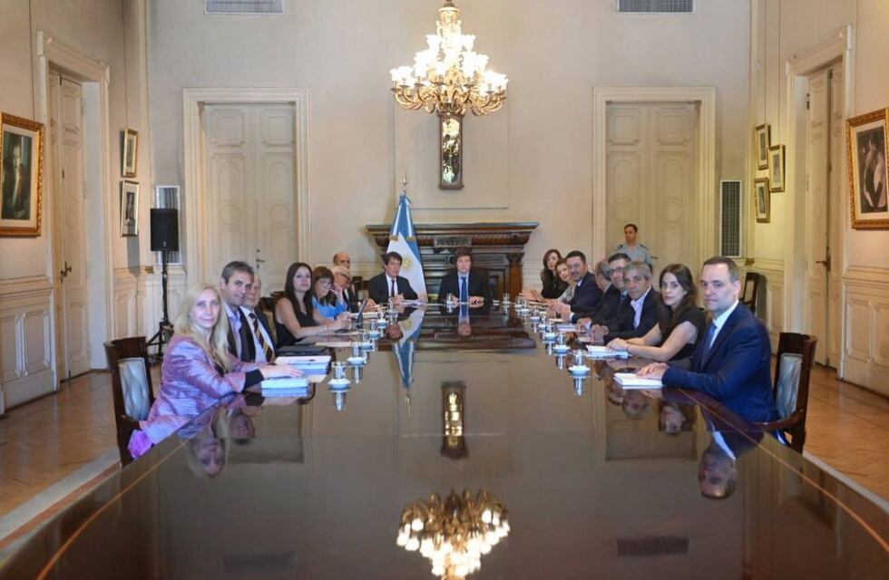 De qué se habló en la primera reunión de gabinete que convocó Javier Milei tras la asunción