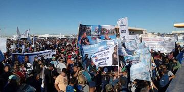 Ante el paro de los sindicatos petroleros, Nació dictó la conciliación obligatoria.