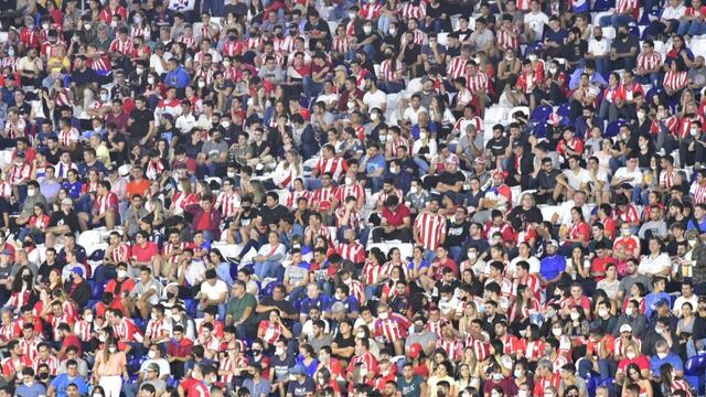 En el partido ante Argentina, Paraguay superó ampliamente el aforo permitido del 50%