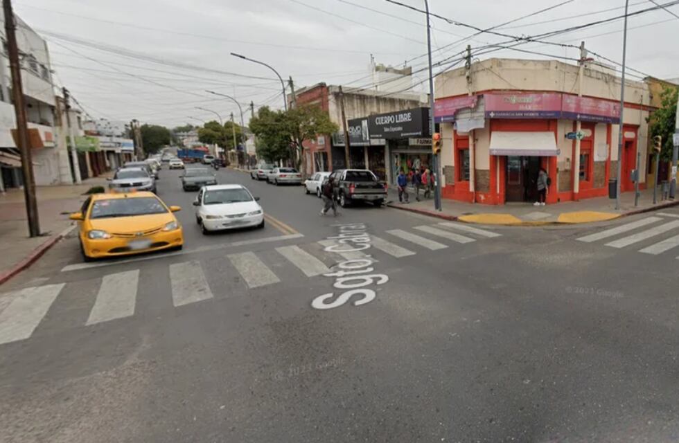 Violenta secuencia en Córdoba: choque, fuga y seis policías heridos en barrio San Vicente