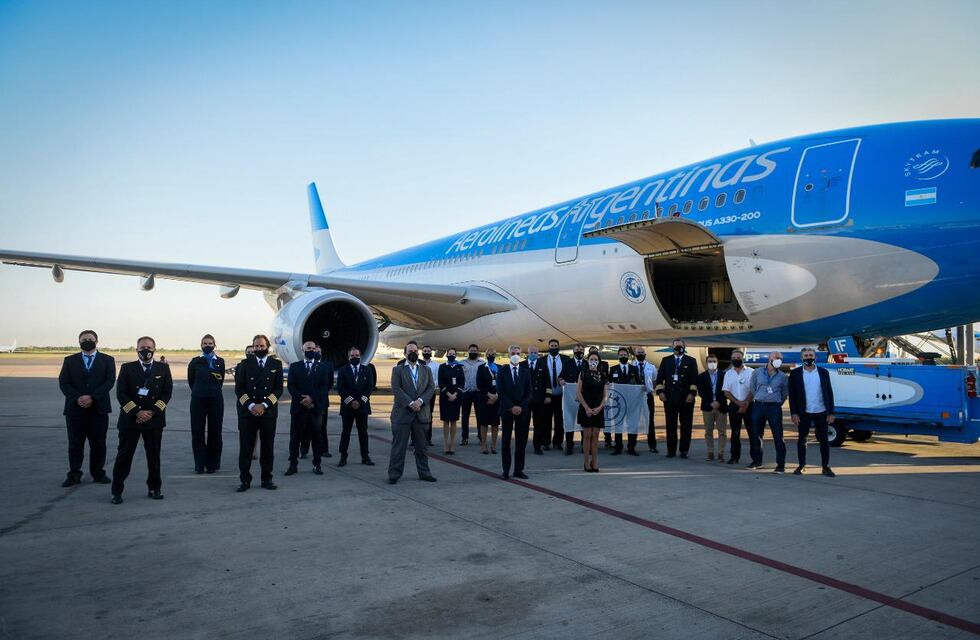 Arribó a Moscú el avión de Aerolíneas que traerá 300.000 vacunas
