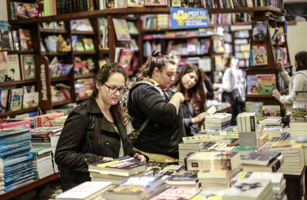 Vuelve la Noche de las Librerías a Rosario: Agenda Completa y Locales Adheridos