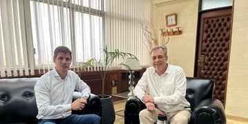 Primera reunión de traspaso de mando entre Leo Viotti y Luis Castellano