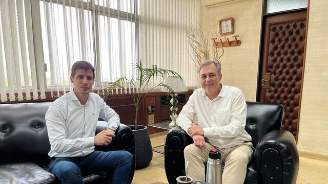 Primera reunión de traspaso de mando entre Leo Viotti y Luis Castellano