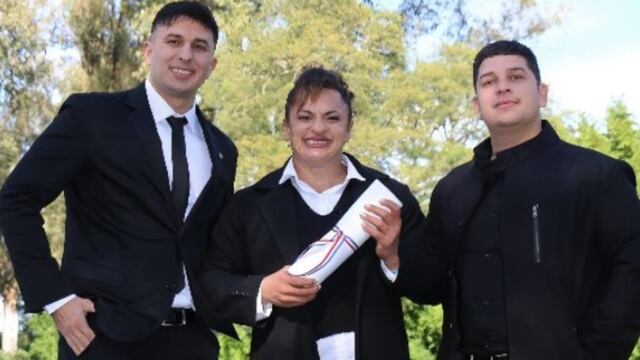 Locomotora Oliveras y sus hijos Alejandro y Alexis.