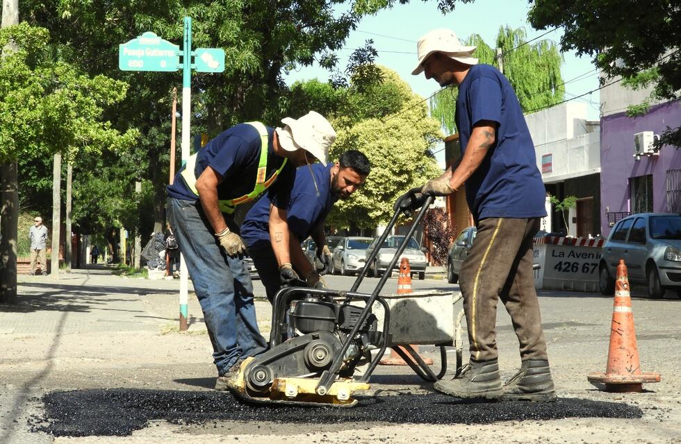 Continúa el trabajo de bacheo