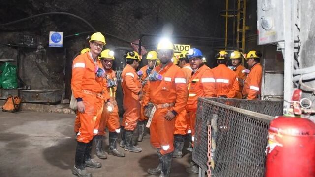 Trabajadores mineros de El Aguilar (Jujuy) aguardan definiciones acerca de su futuro laboral.
