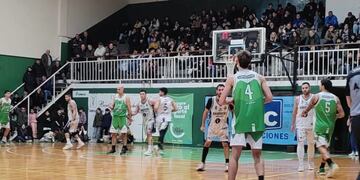 Altense perdió ante Barracas en el quinto partido. (Foto: Néstor Franchi).
