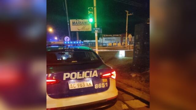 La Falda. Un motociclista chocó contra un poste y perdió la vida.