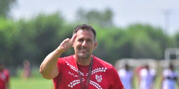 Diego Dabove, en la vuelta de Instituto a las prácticas. (José Gabriel Hernández / La Voz)