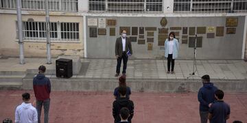 Desde la dirección General de Escuelas de Mendoza se informó que hasta la fecha más de 3.000 mendocinos se han inscripto para terminar la secuendaria. Gentileza