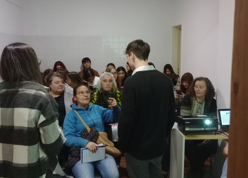 La Escuela de Emprendedores de Tres Arroyos brindó su primer taller “Comunicación que Impulsa tu Emprendimiento: Más allá del producto”