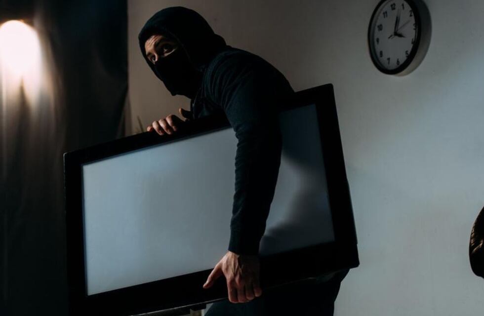 La Plata: le robaron el televisor a sus vecinos para ver mejor a la Selección Argentina durante el Mundial