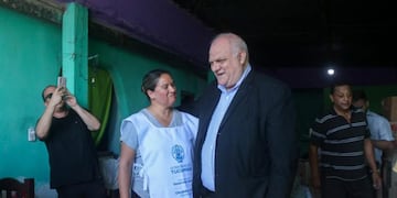 Masso supervisó personalmente la correcta entrega de alimentos en Villa 9 de Julio.