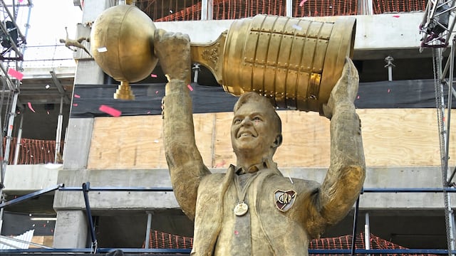La estatua de Marcelo Gallardo que fue inaugurada. (Prensa River).