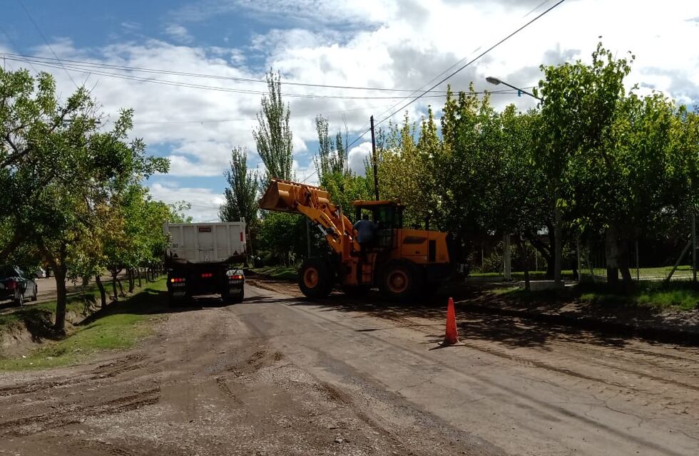 La comuna inició los trabajos de asfaltado en El Cerrito