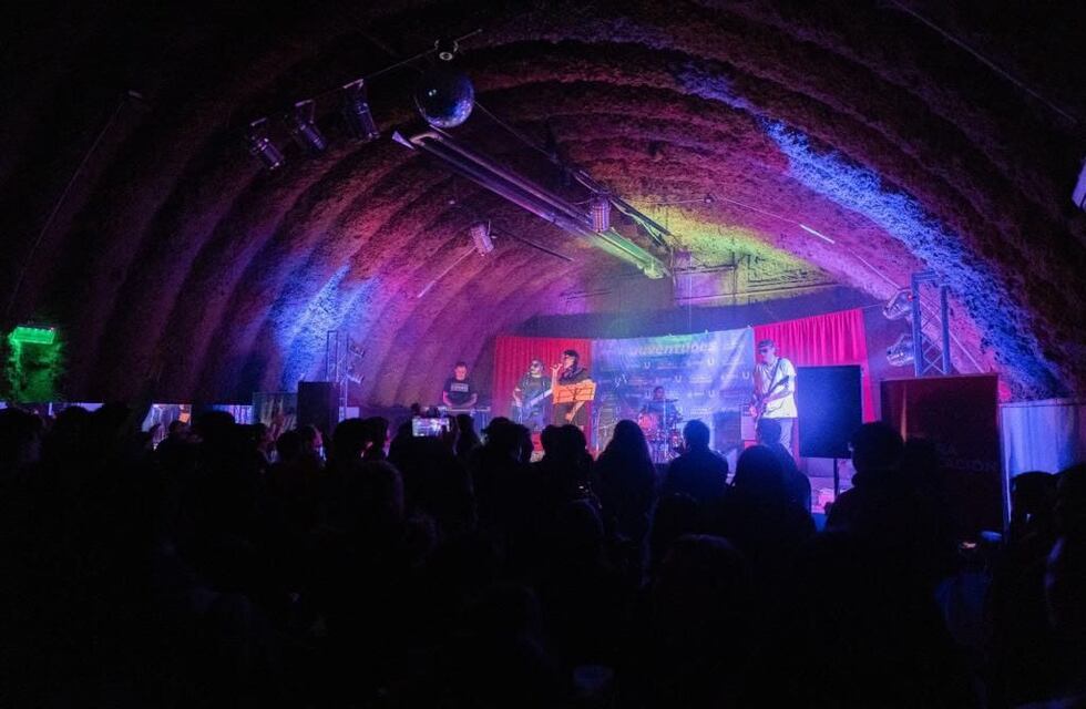 La “Noche de Rock” fue un éxito en la Casa de las Juventudes