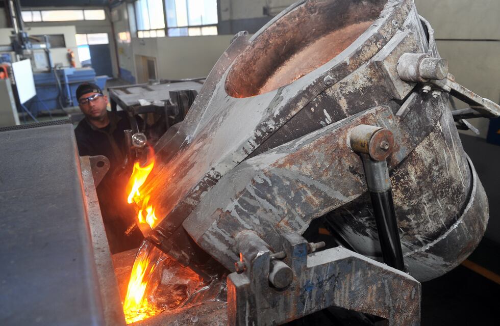 La recuperación de la actividad no se consolida y le suma presión al Gobierno