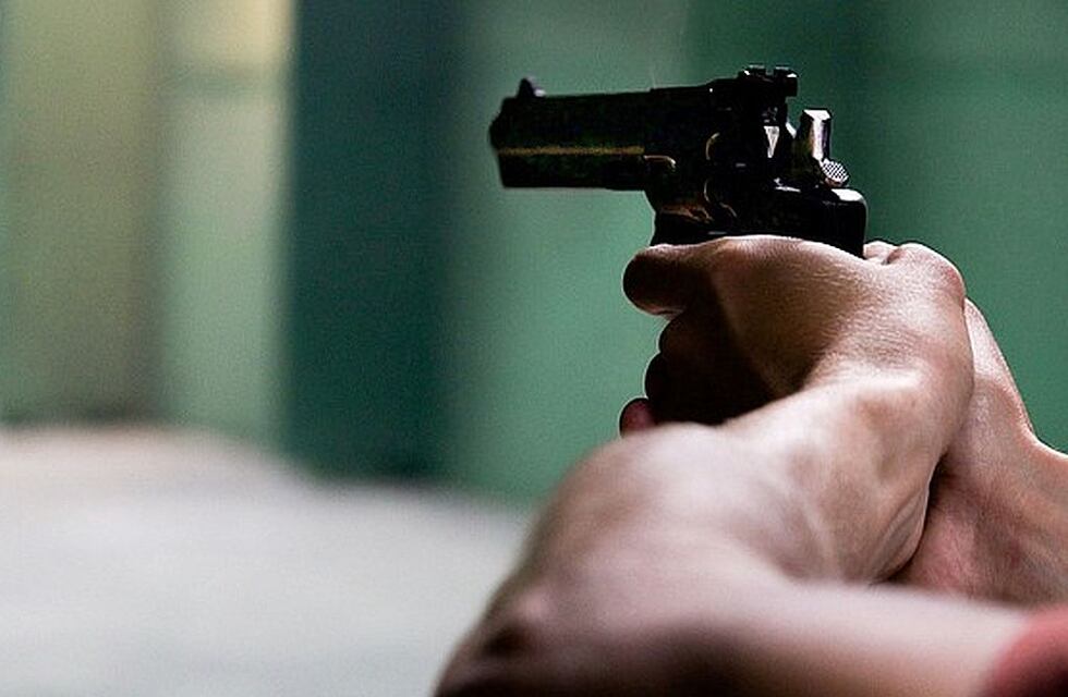 Se resistió a un asalto y le dispararon en la pierna
