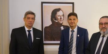 Los funcionarios se encontraron este lunes en la ciudad de Buenos Aires.