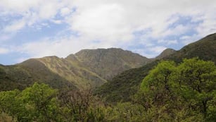 Un piloto de Aerolíneas vio unas luces extrañas arriba del Uritorco.
