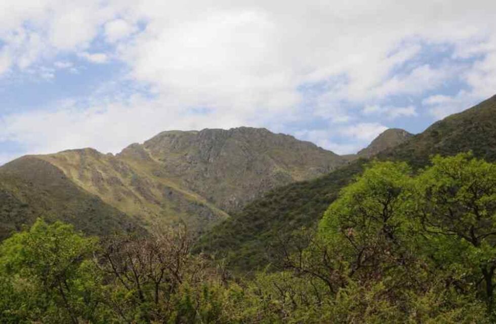 Un piloto vio luces extrañas sobre el Cerro Uritorco cuando sobrevolaba Córdoba: el curioso relato