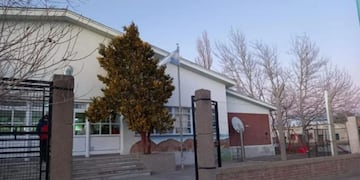El hecho ocurrió en la Escuela N°33 de Gan Gan, Chubut.
