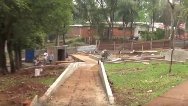 Se ejecutan obras para la construcción de una plazoleta en el Hospital SAMIC de Eldorado.