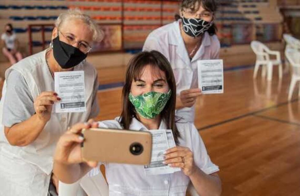 Coronavirus: este lunes comienza la aplicación de la a segunda dosis a docentes misioneros