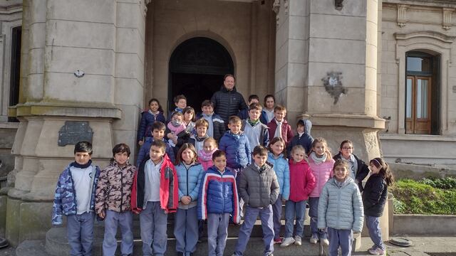 Alumnos de la Escuela Agropecuaria visitaron el Palacio Municipal