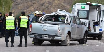 Una camioneta volcó y hay varias personas heridas. Mariana Villa / Los Andes.