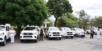 Hospitales del interior recibieron camionetas