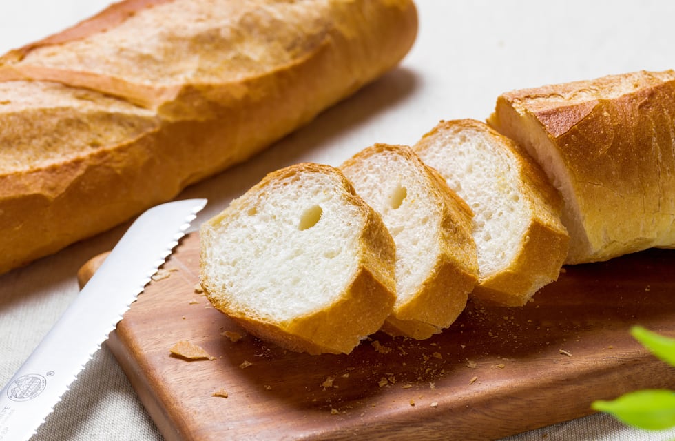 No vas a ir más a la panadería: cómo hacer pan francés casero con solo 4 ingredientes
