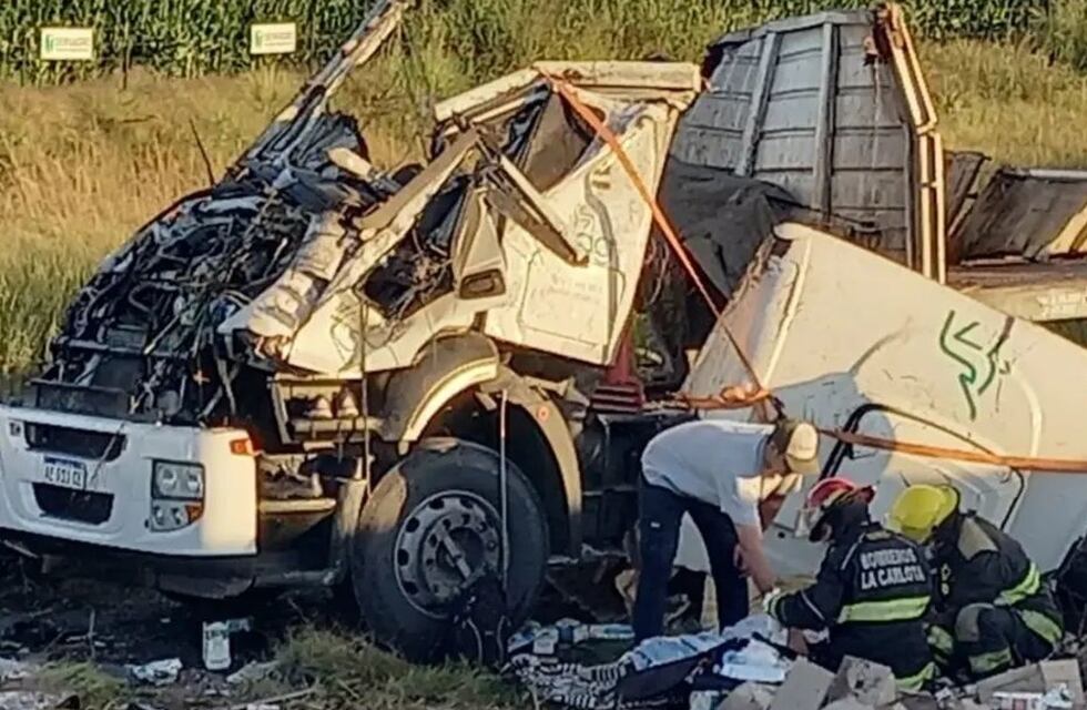 Sur de Córdoba: se salvó de milagro al volcar su camión