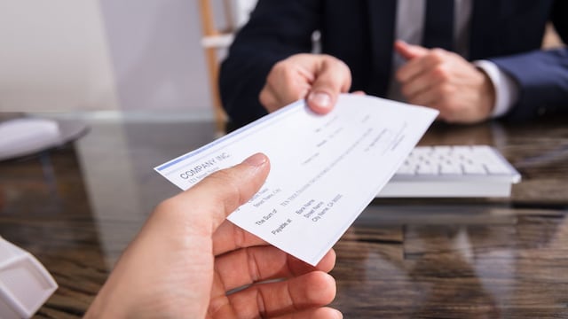 El joven estafó al hombre de 66 años y la Policía lo encontró días después. Imagen ilustrativa - Bcs