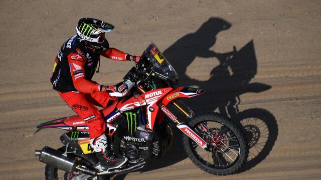 Kevin Benavides podría dar a Argentina una histórica victoria en Motos en esta 43a edición del Dakar.