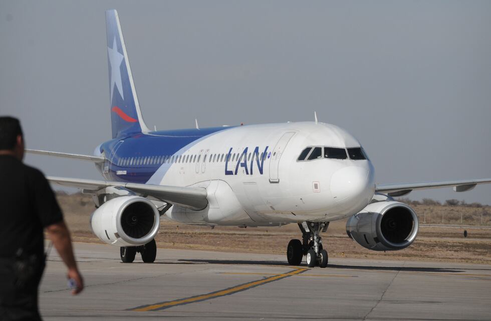 Llegó a Chile el cargamento de vacunas más grande recibido hasta ahora, con 2 millones de dosis