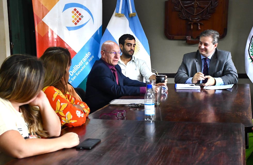 Tesorero municipal aseguró que hay plata para sueldos y obras en la ciudad