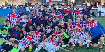 Rosario se quedó con la ventaja deportiva en el Clausura y está a un paso de volver a Primera.