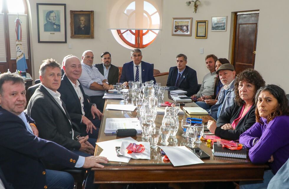 Paritarias en Santa Fe: tras una tensa primera reunión, la oferta salarial se hará el 7 de mayo