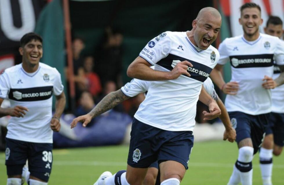 La AFA le levanta la suspensión por doping a Santiago Silva y puede volver a jugar