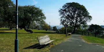 La jornada empezó con el cielo parcialmente nublado.