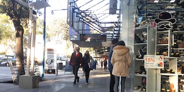 Baja circulación de vecinos en el centro comercial de General Alvear. Imagen de Archivo