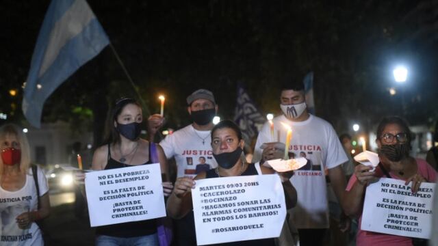 Masiva marcha a Gobernación por la ola de inseguridad que vive Rosario (Franco Trovato Fuoco)