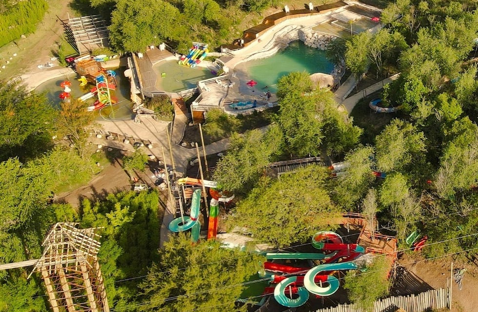 El parque acuático ideal para los amantes de los dinosaurios en Córdoba: ubicación y precios