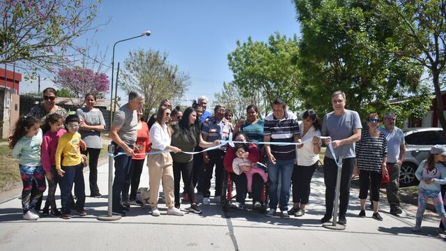 Inauguraron cuadras de pavimento en el barrio Güemes
