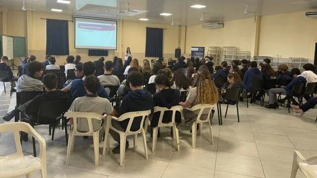 Dictan talleres para prevenir la violencia en el noviazgo en Posadas.
